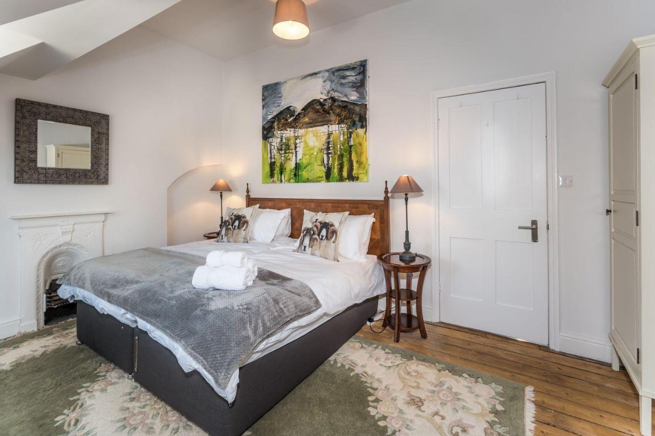 3 The Townhouse Βίλα Κέσγουικ Εξωτερικό φωτογραφία